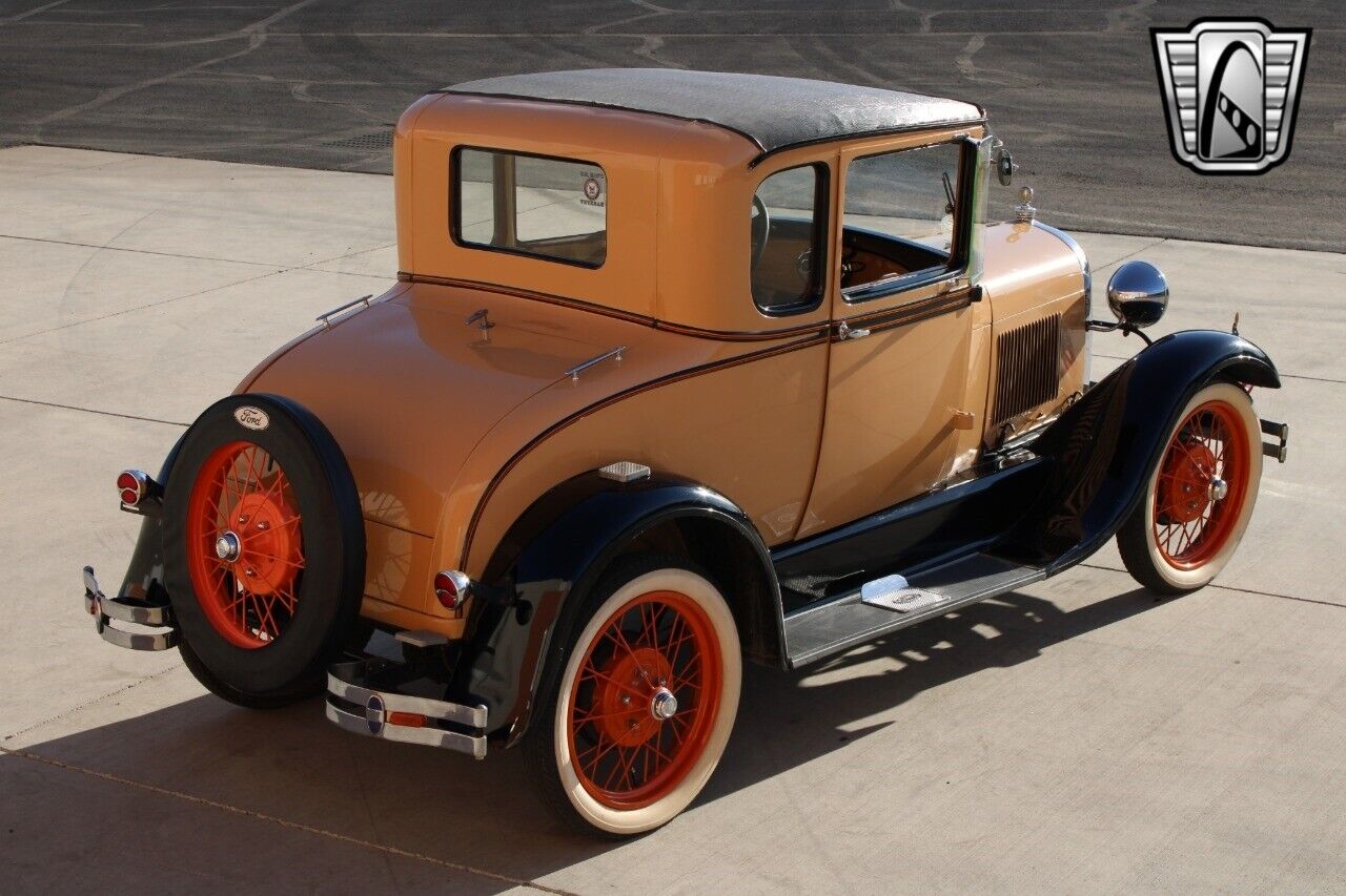 Ford-Model-A-Coupe-1929-11