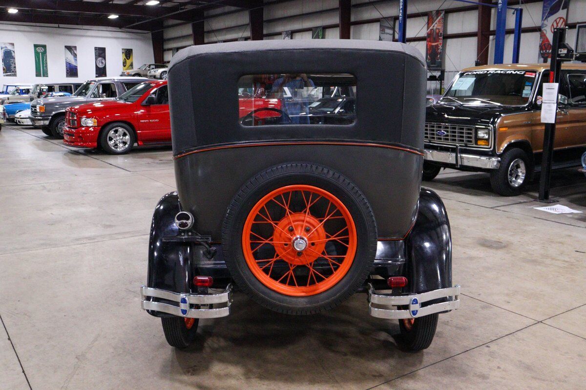 Ford-Model-A-Coupe-1929-6