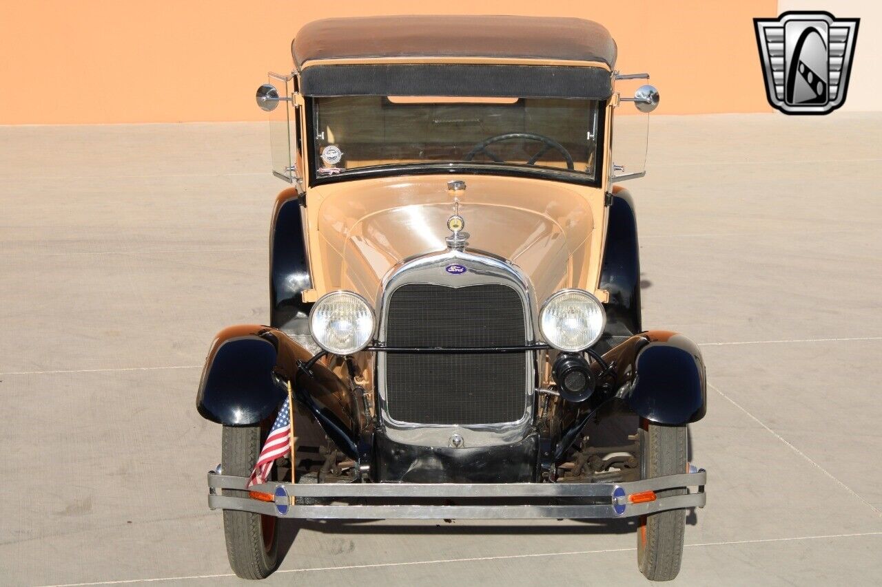 Ford-Model-A-Coupe-1929-6