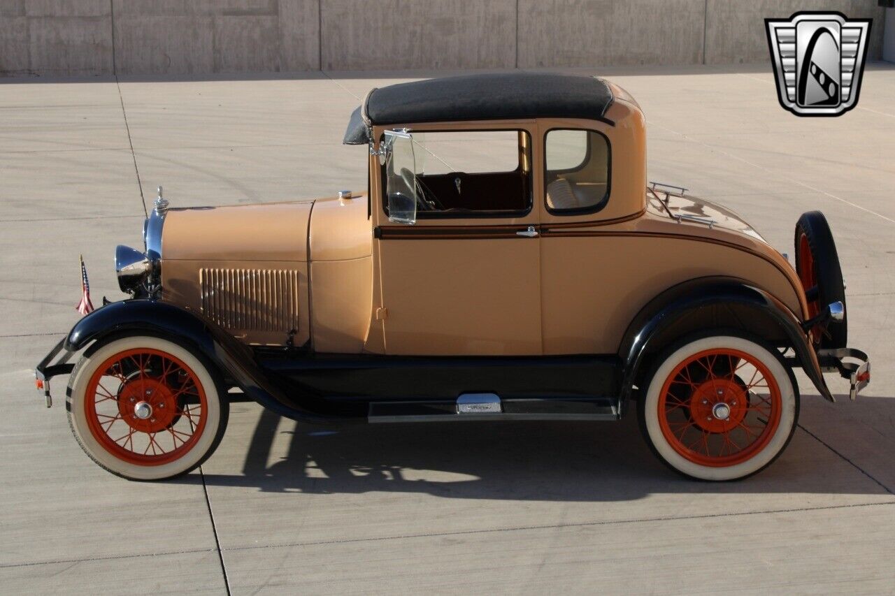 Ford-Model-A-Coupe-1929-8