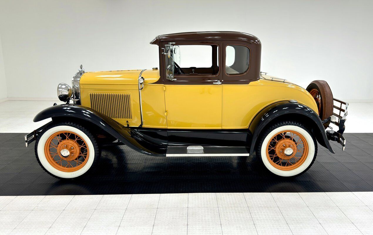 Ford-Model-A-Coupe-1930-1