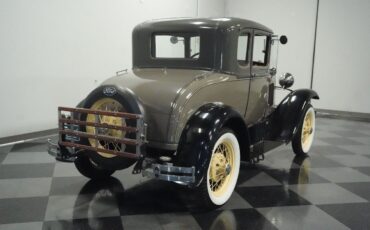 Ford-Model-A-Coupe-1930-10