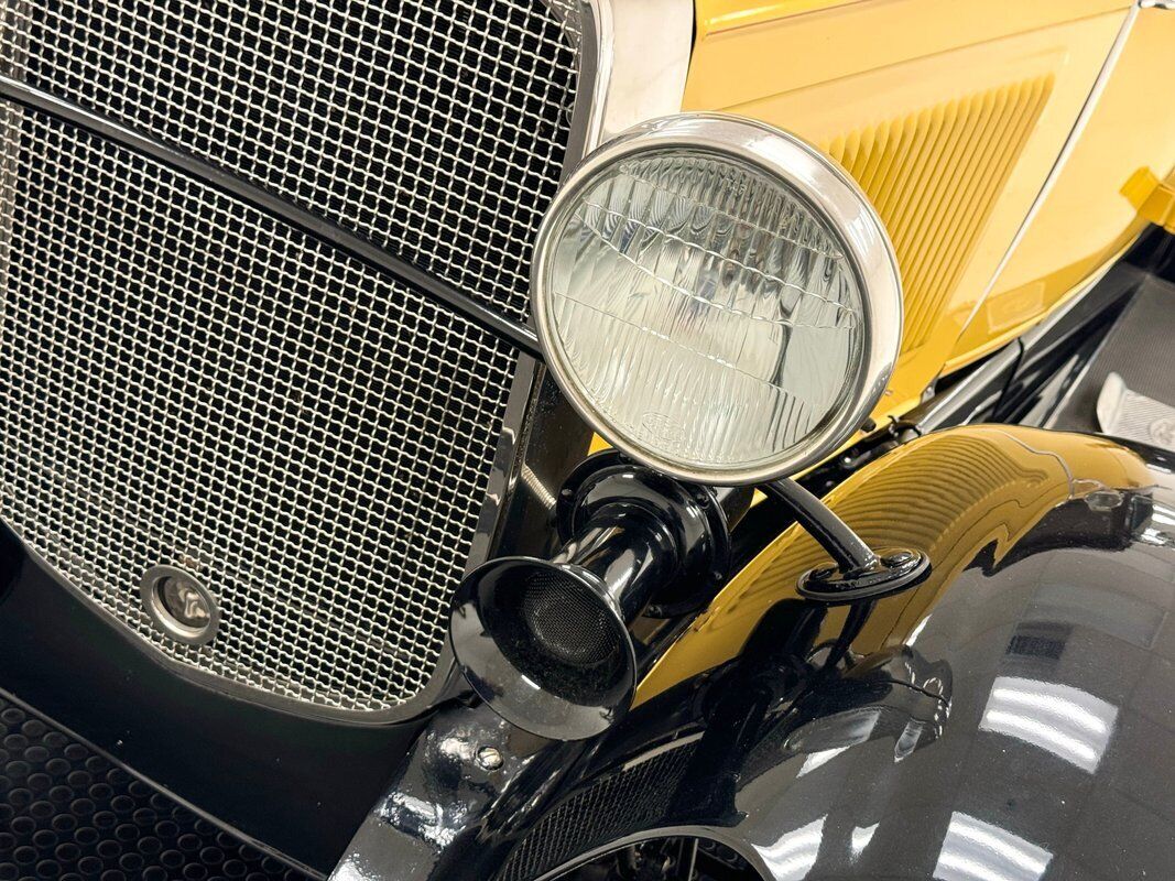 Ford-Model-A-Coupe-1930-10