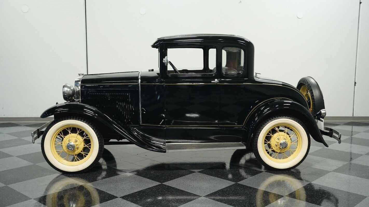 Ford-Model-A-Coupe-1930-2