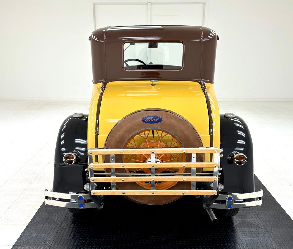 Ford-Model-A-Coupe-1930-3