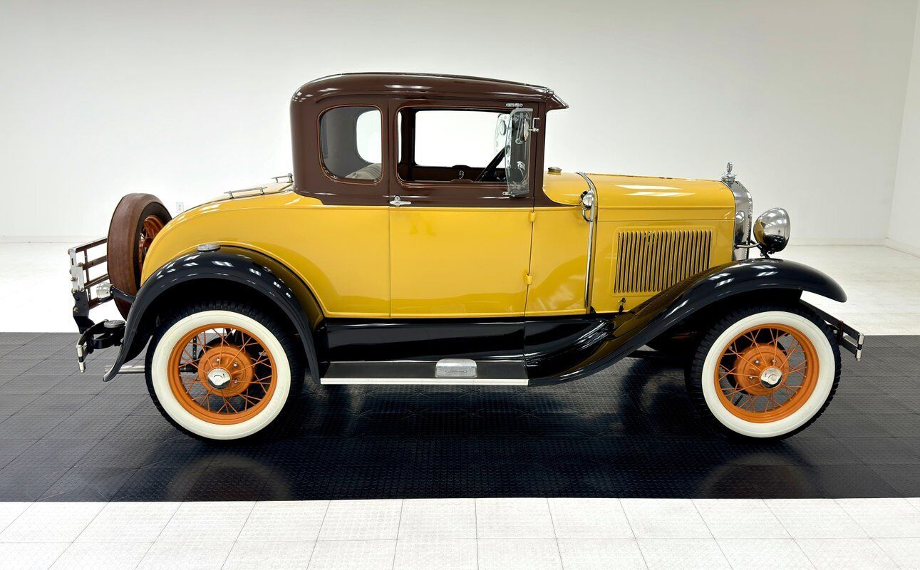 Ford-Model-A-Coupe-1930-5