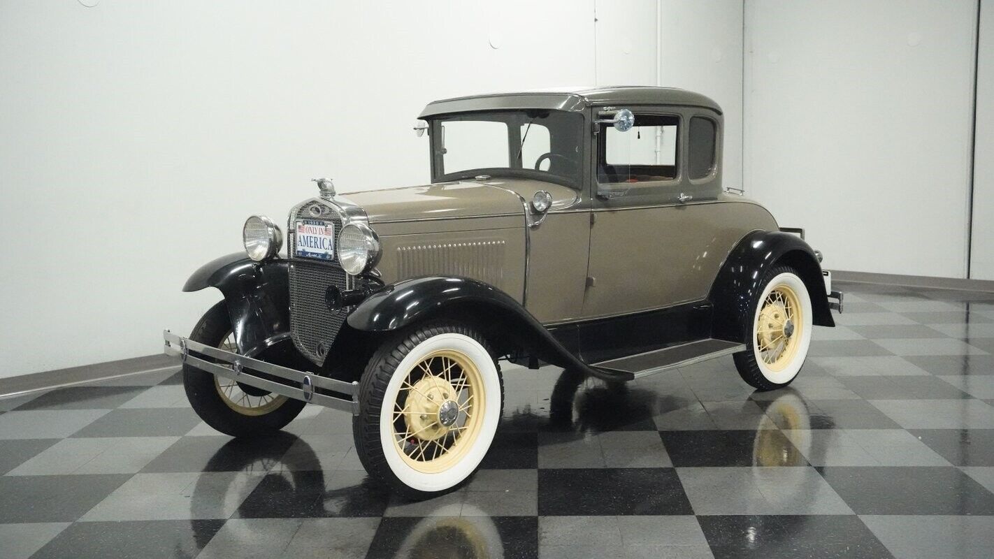 Ford-Model-A-Coupe-1930-6