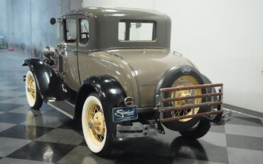 Ford-Model-A-Coupe-1930-8