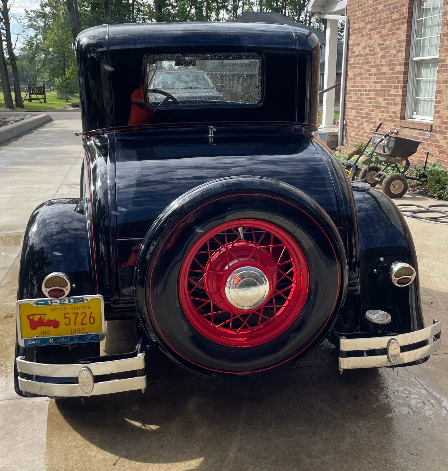 Ford-Model-A-Coupe-1931-10