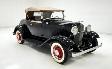 Ford-Model-B-Cabriolet-1932-6