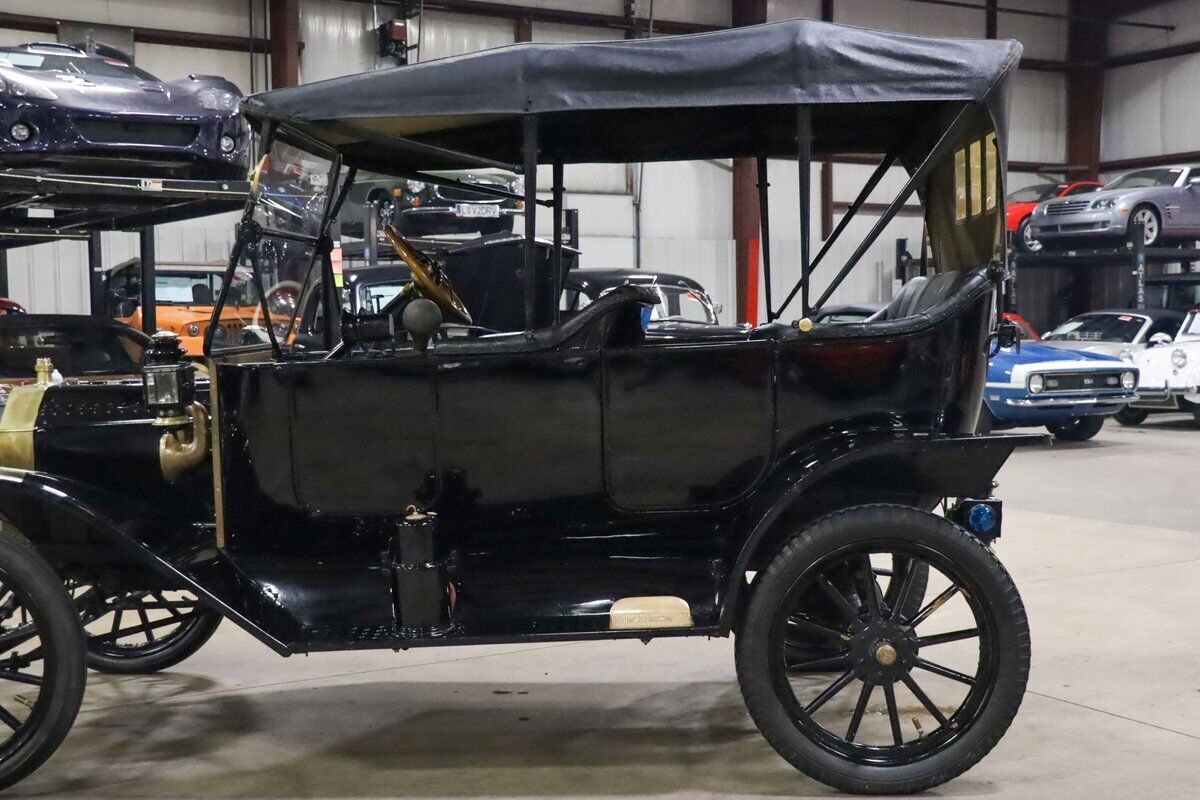 Ford-Model-T-Berline-1913-4