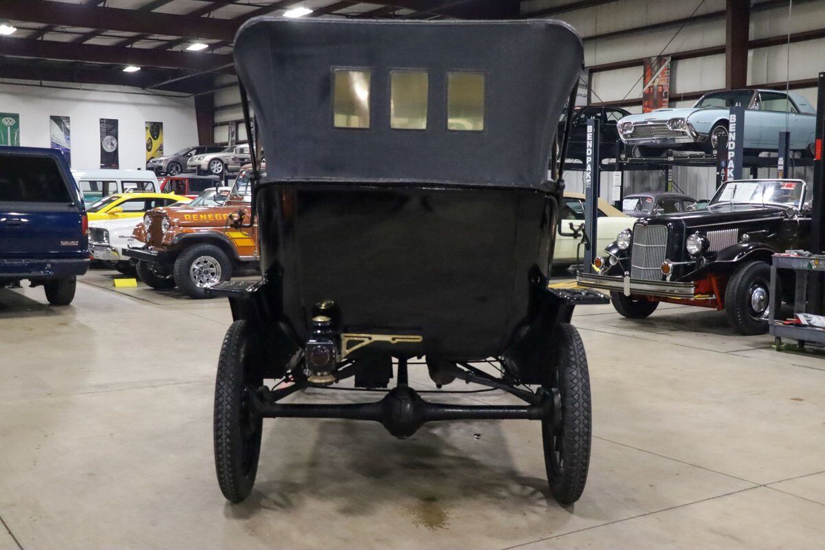 Ford-Model-T-Berline-1913-6