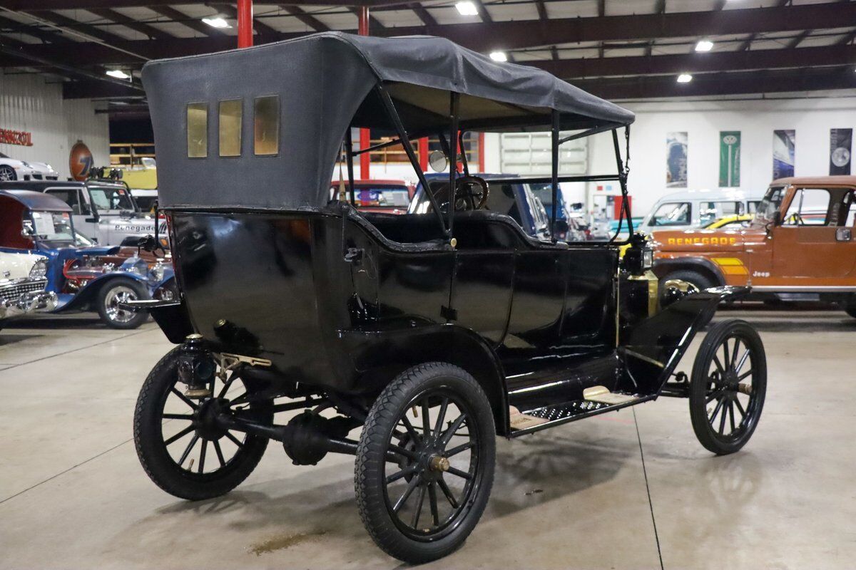 Ford-Model-T-Berline-1913-7