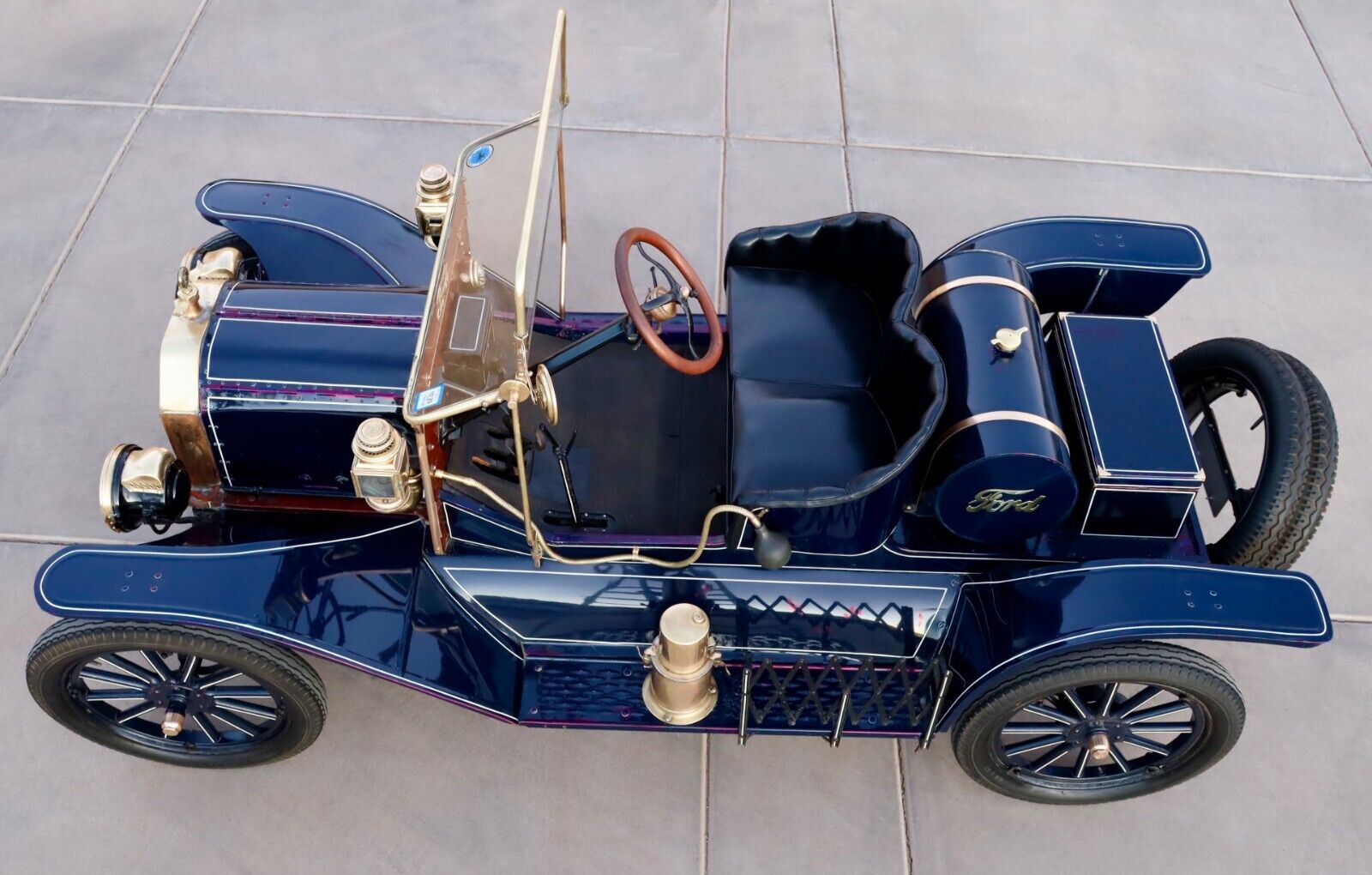 Ford-Model-T-Cabriolet-1914-10