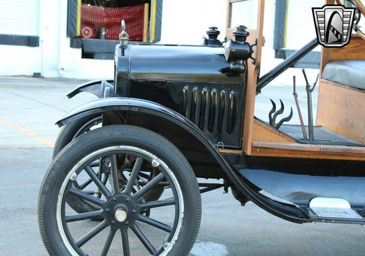 Ford-Model-T-Cabriolet-1917-11