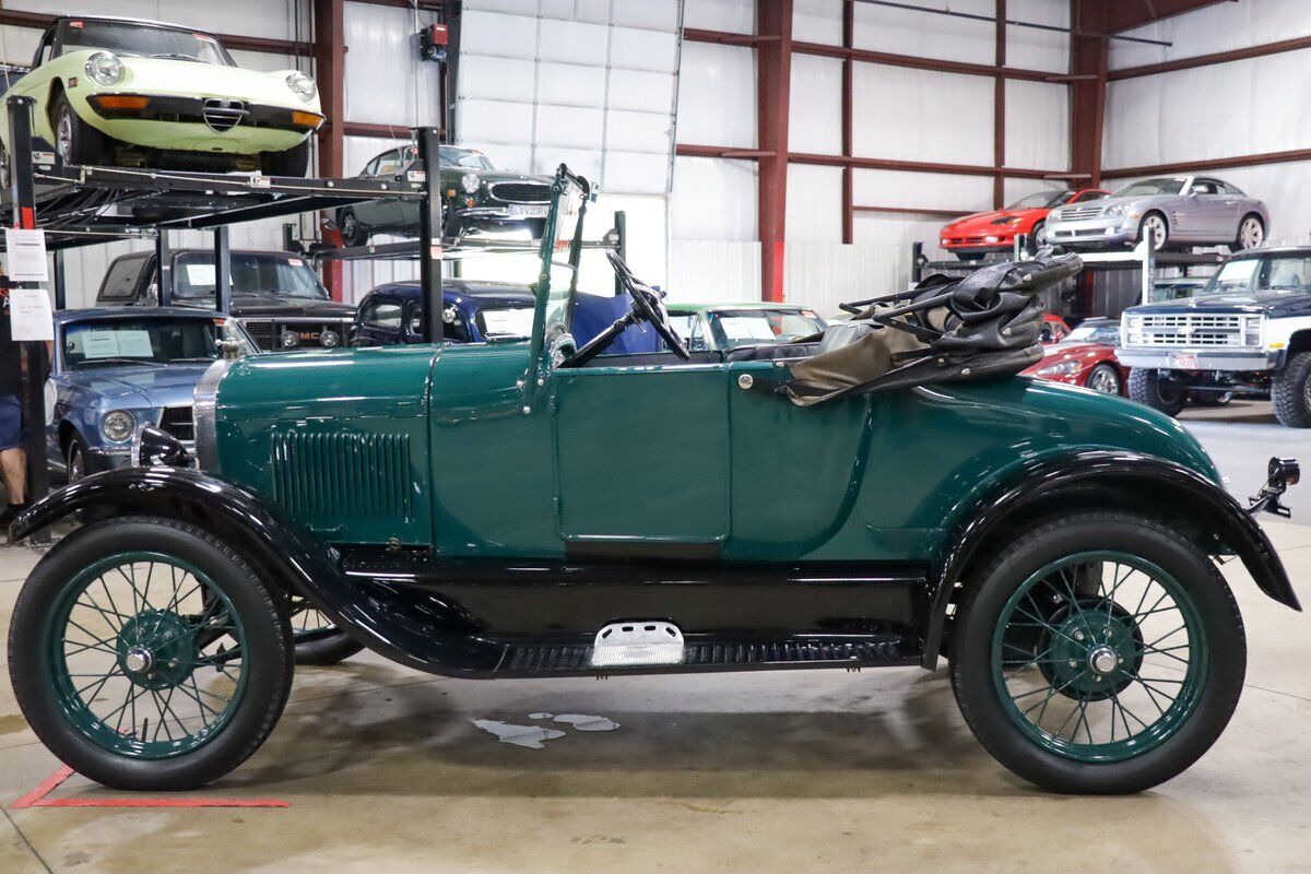 Ford-Model-T-Cabriolet-1926-3