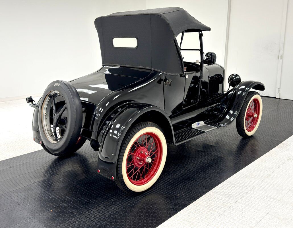 Ford-Model-T-Cabriolet-1926-4