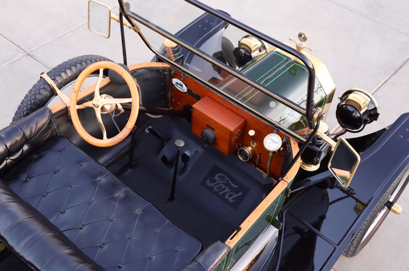 Ford-Model-T-Touring-Cabriolet-1913-13