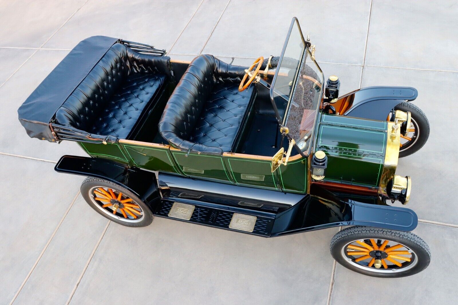 Ford-Model-T-Touring-Cabriolet-1913-20