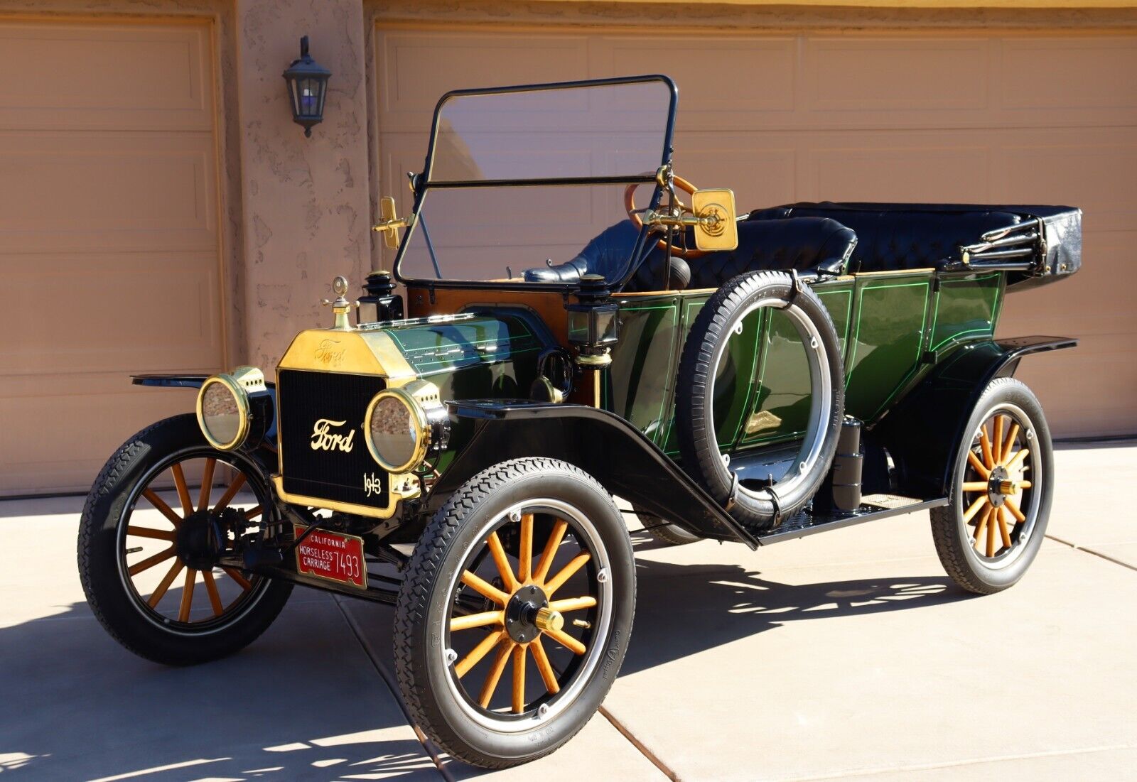 Ford-Model-T-Touring-Cabriolet-1913-28