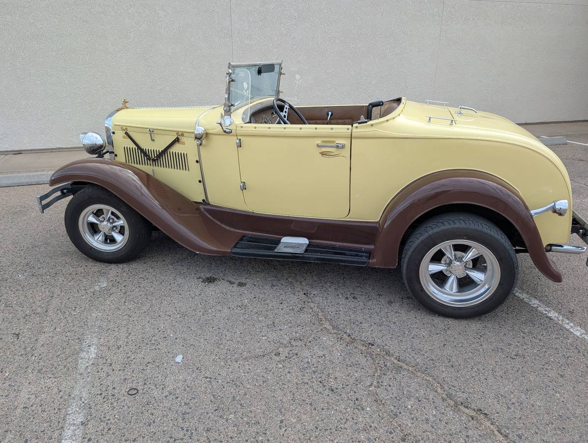 Ford-Model-a-roadster-replica-1931-2