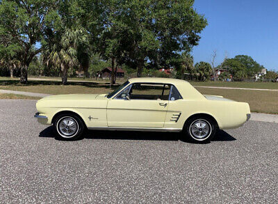 Ford-Mustang-1966-1