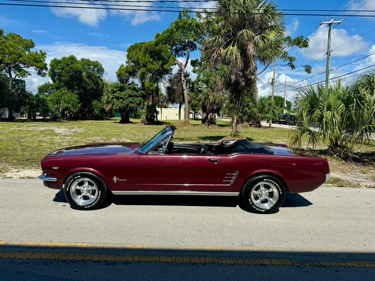 Ford-Mustang-1966-1