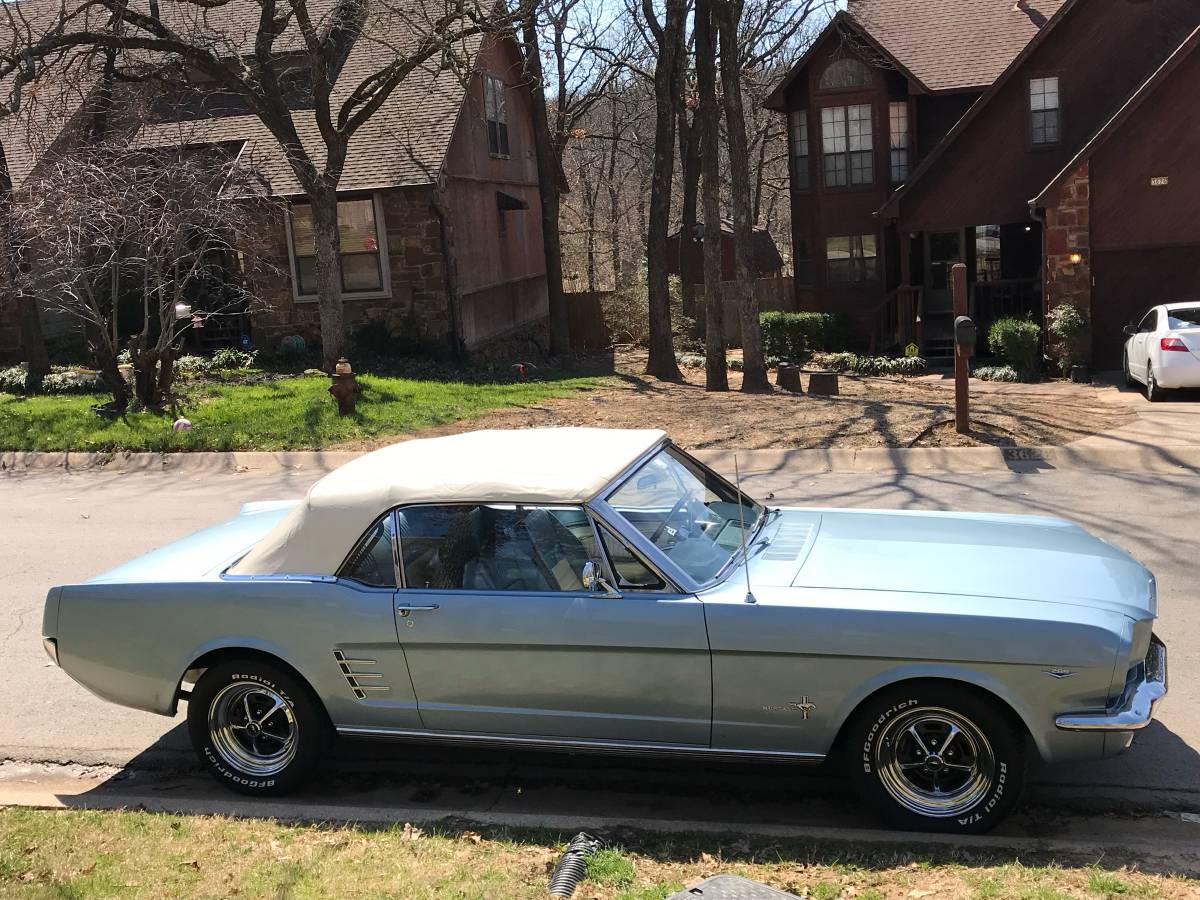 Ford-Mustang-1966-11