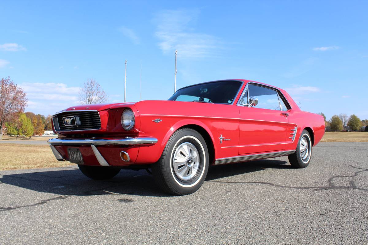 Ford-Mustang-1966-23