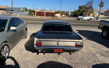 Ford-Mustang-1966-3