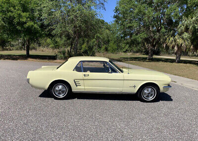 Ford-Mustang-1966-4