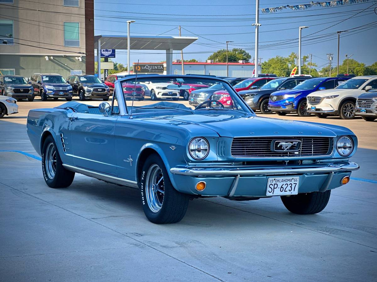 Ford-Mustang-1966-4