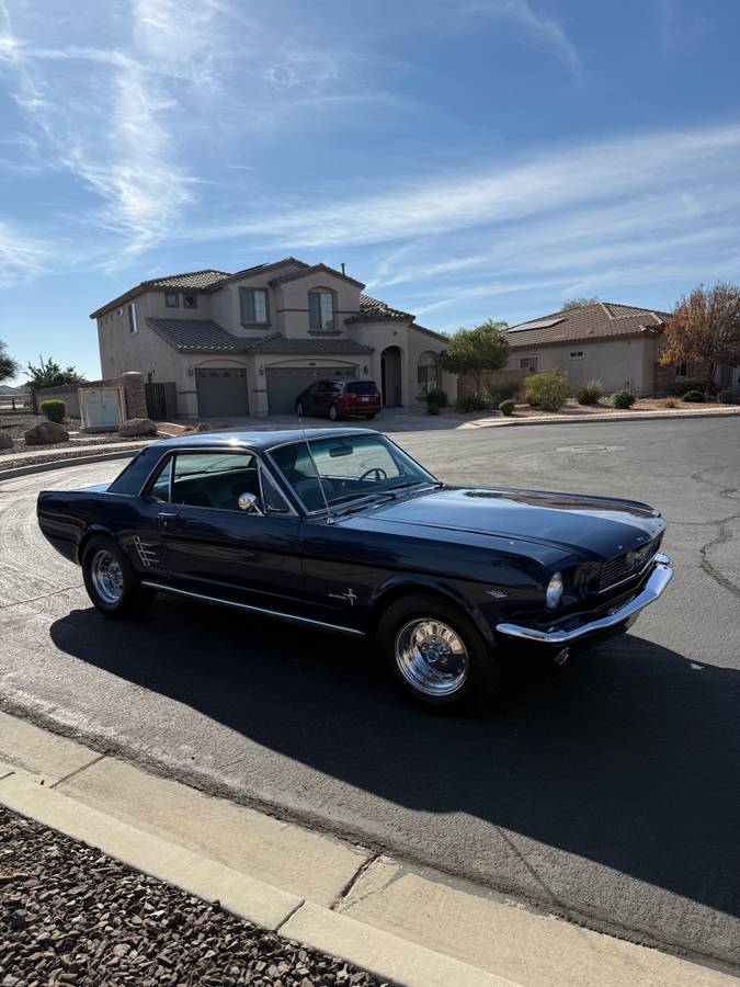 Ford-Mustang-1966-4