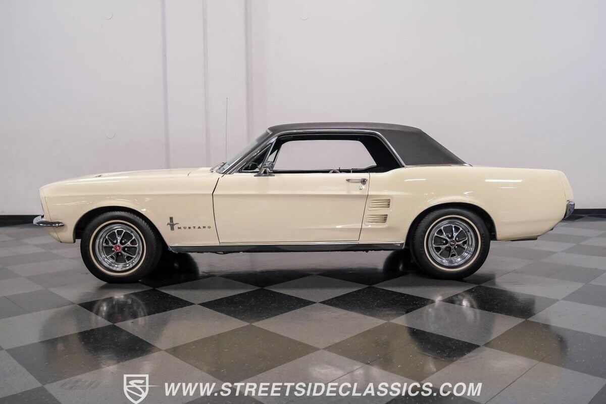 Ford-Mustang-1967-6