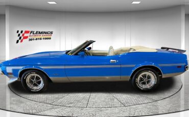 Ford-Mustang-1972-1