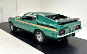 Ford-Mustang-1973-2