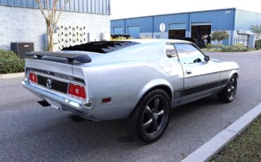 Ford-Mustang-1973-4