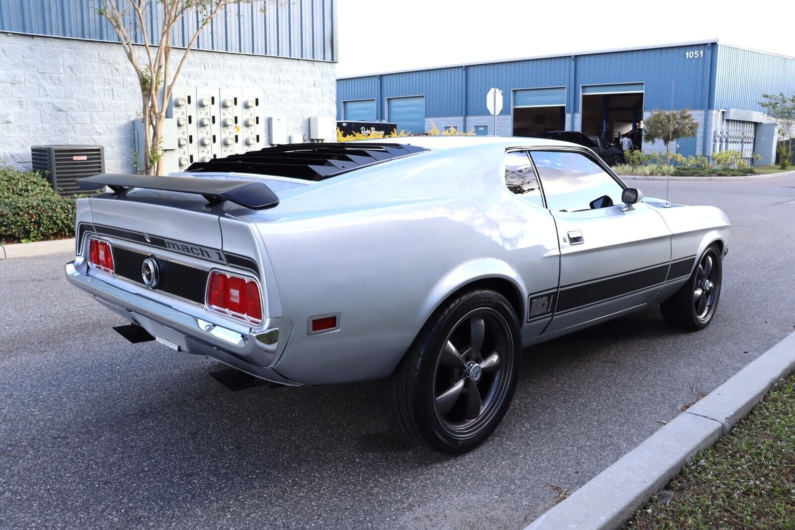 Ford-Mustang-1973-4