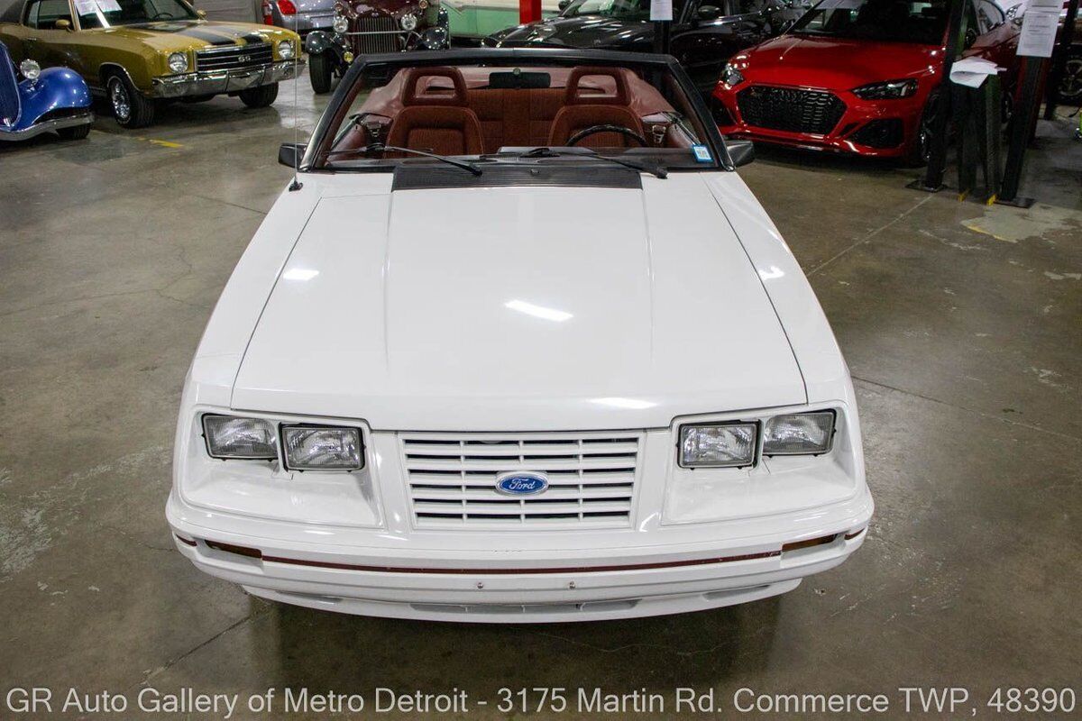 Ford-Mustang-1984-10