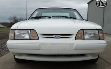 Ford-Mustang-1993-2