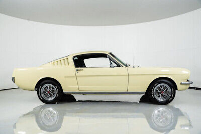 Ford-Mustang-Cabriolet-1965-14