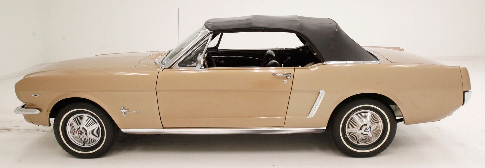 Ford-Mustang-Cabriolet-1965-2