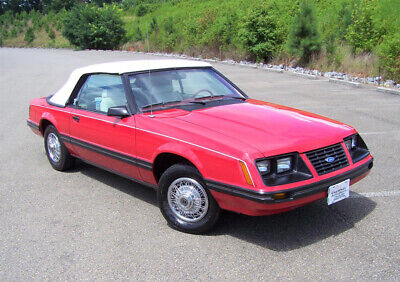 Ford-Mustang-Cabriolet-1983-15