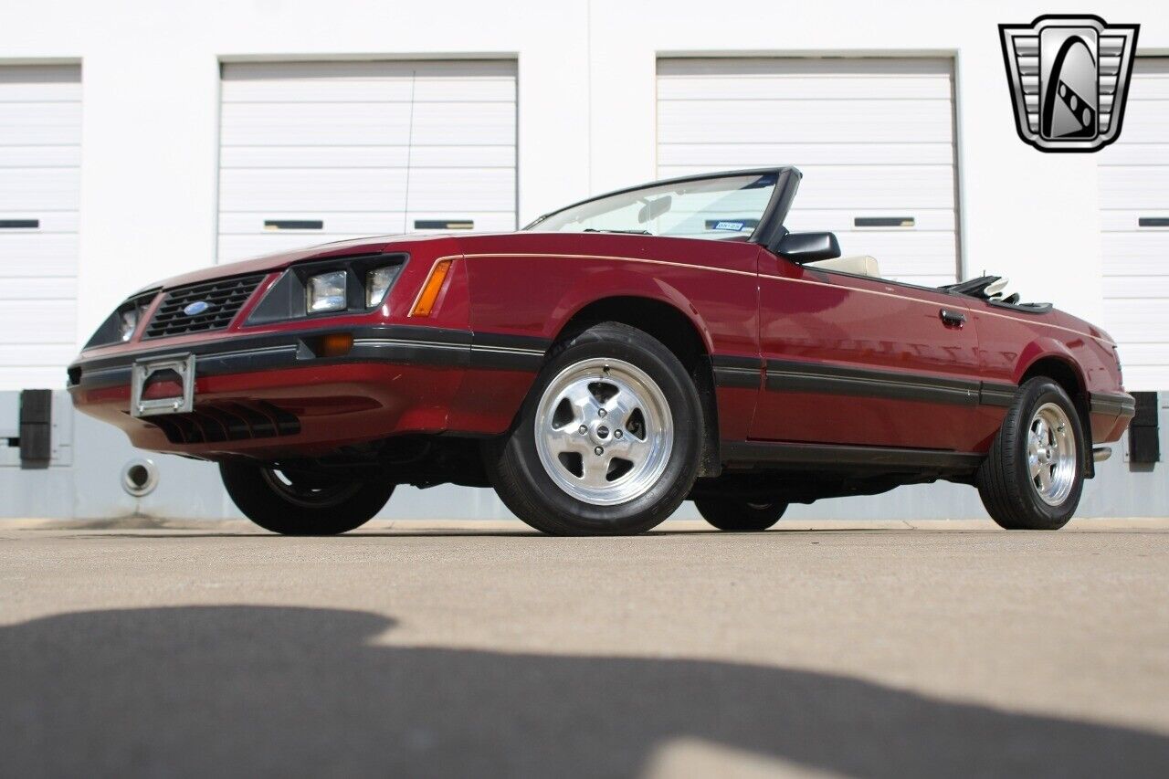 Ford-Mustang-Cabriolet-1983-3