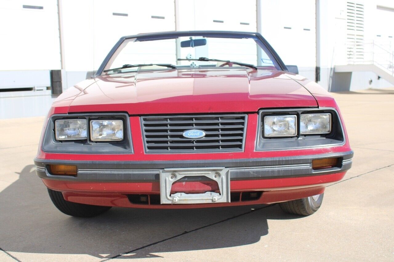 Ford-Mustang-Cabriolet-1983-9