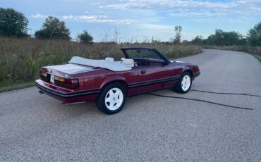 Ford-Mustang-Cabriolet-1984-2