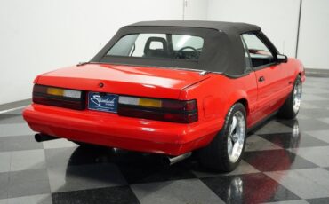 Ford-Mustang-Cabriolet-1986-10