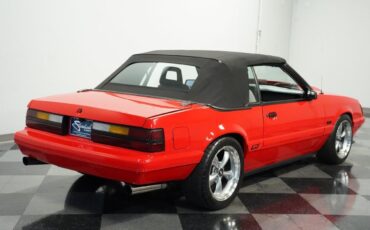 Ford-Mustang-Cabriolet-1986-11