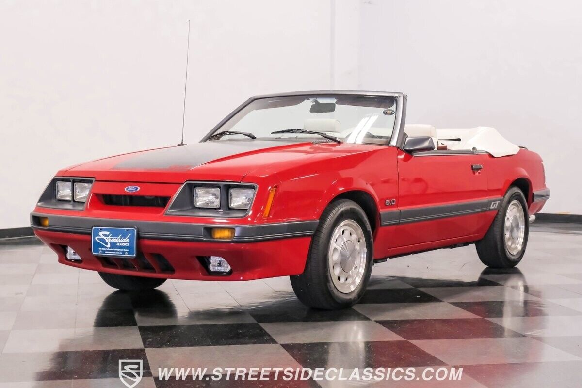 Ford-Mustang-Cabriolet-1986-5