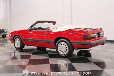 Ford-Mustang-Cabriolet-1986-7